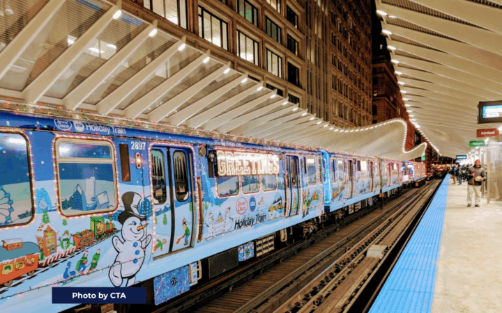 chicago cta santa train coming into station